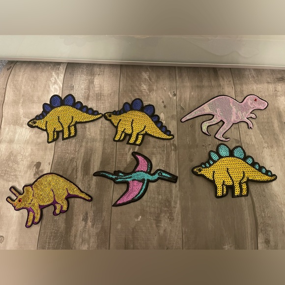 Iron on dinosaur patches - Picture 4 of 5